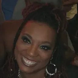 Queen_Shay74