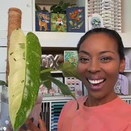 Suzanne_PlantyGurl77