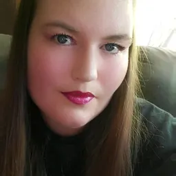 Marci_sells_things